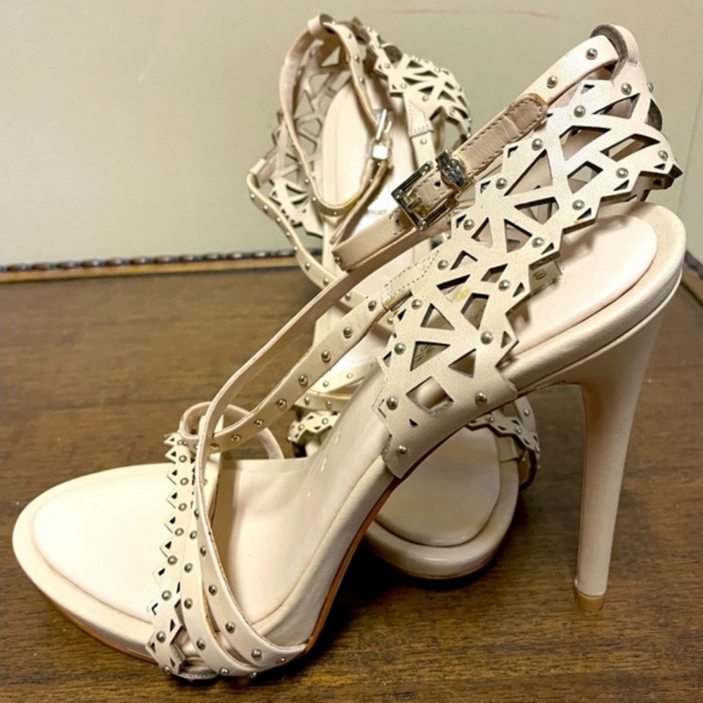 BCBGMAXAZRIA LASER CUT STRAPPY SANDALS